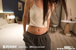[ROSIд]2025.05.14 NO.4909[115+1P197M]